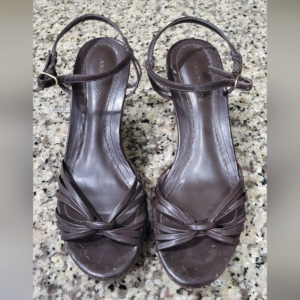 Ann Taylor brown wedges
